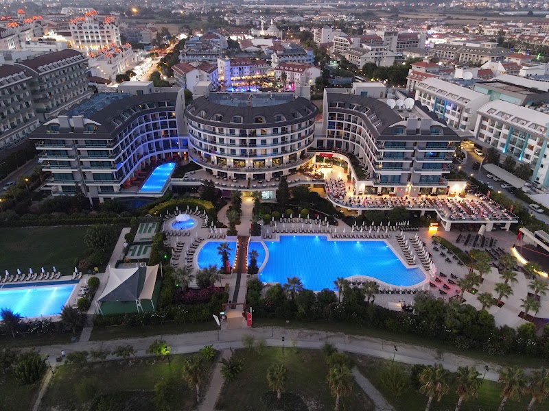 Commodore Elite Suites & Spa Hotel (Adults Only) - Foto 1