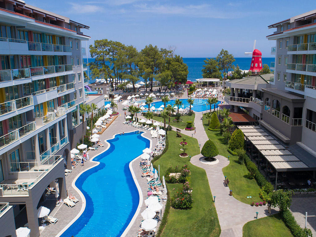 Akra Kemer