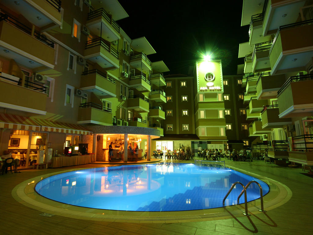 Kleopatra Ada Beach