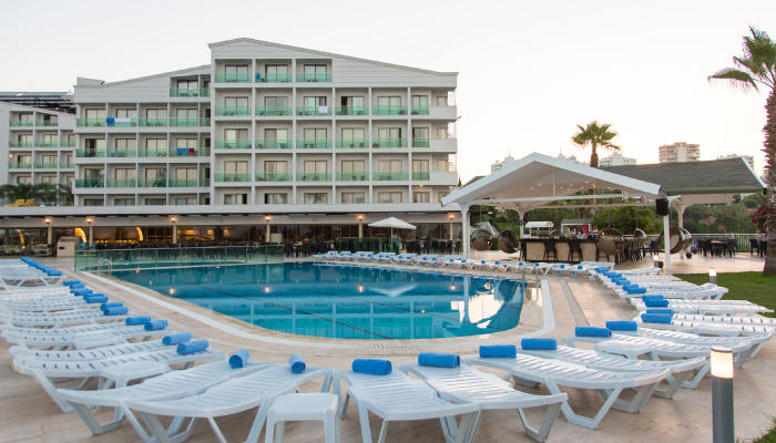 Falcon Hotel