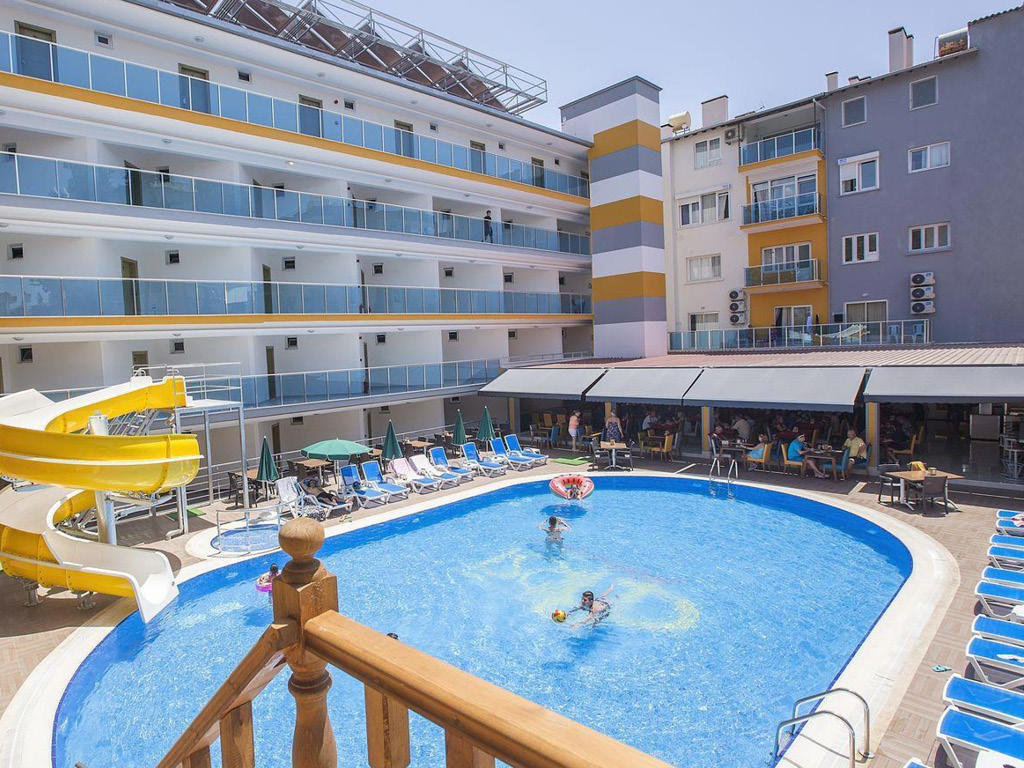 Arsi Enfi City Beach