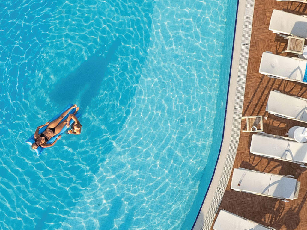 Azura Deluxe Resort & Spa Hotel - Foto 1