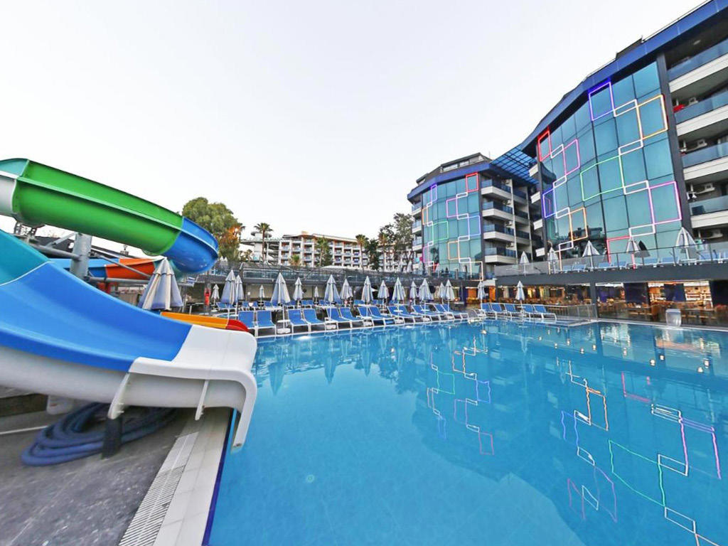 Relax Beach Hotel