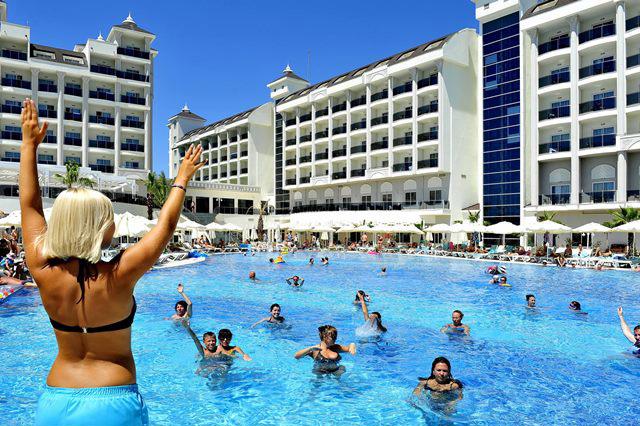 LRS Lake & River Side Hotel & Spa