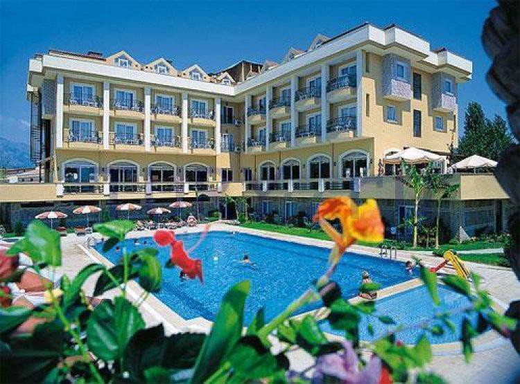Beso Beach Hotel