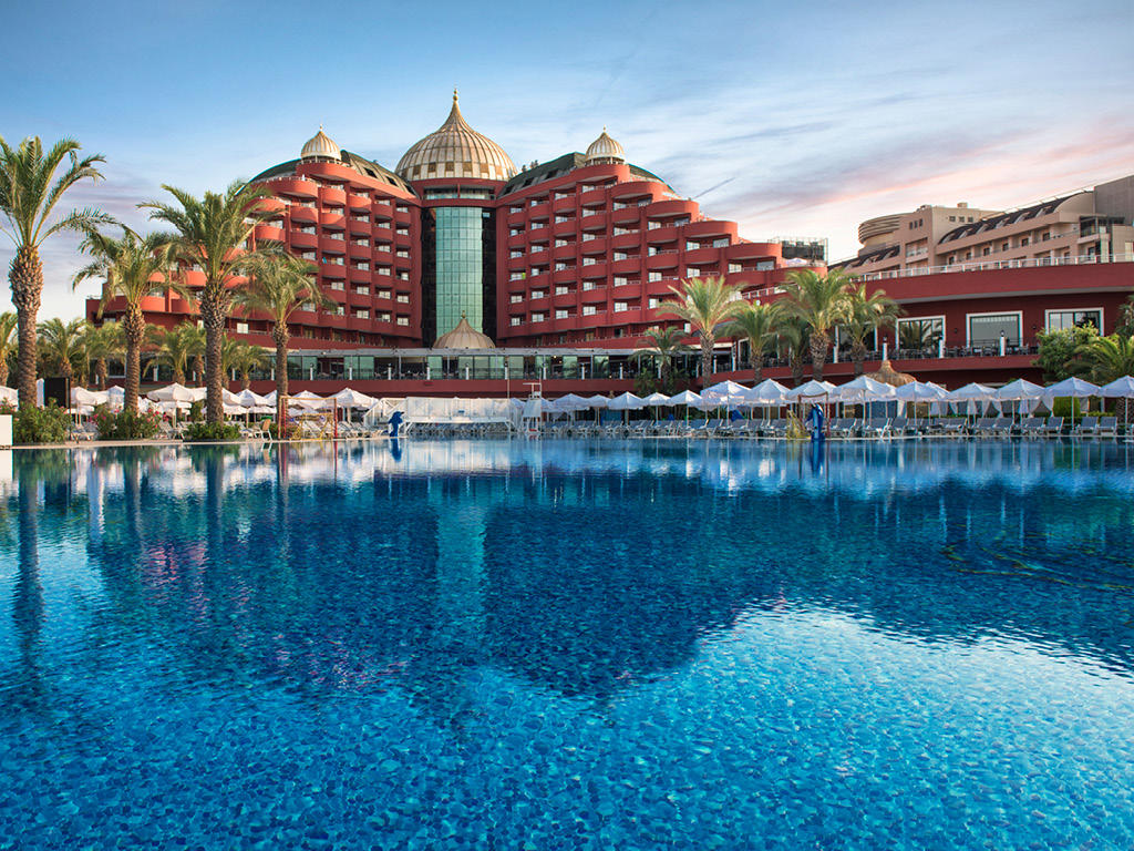Delphin Palace